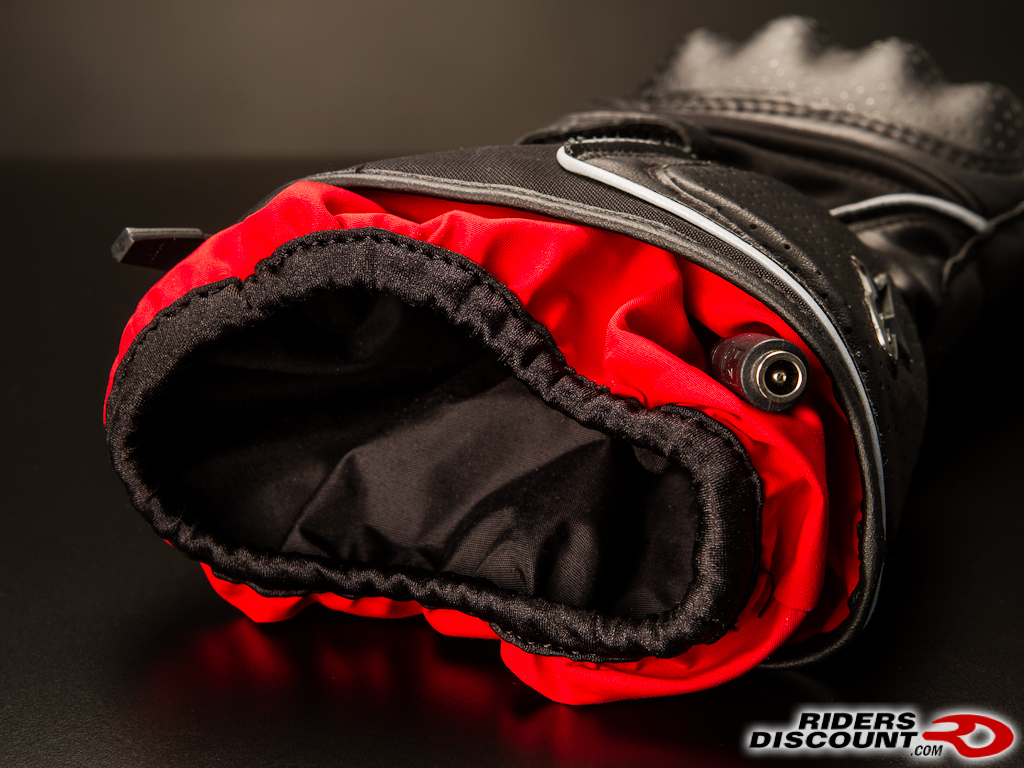 alpinestars_tech_heated_gloves_5.jpg